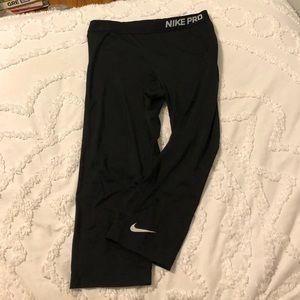 Black Nike Pro leggings